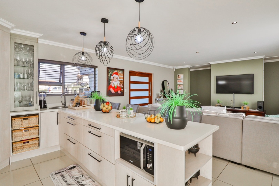 4 Bedroom Property for Sale in Island View Western Cape